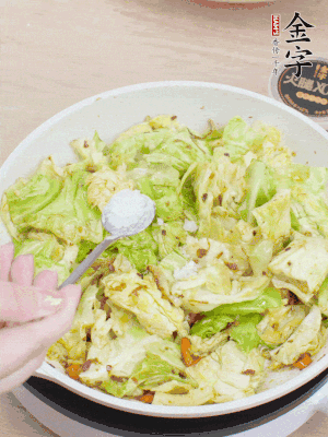 一點鹽、糖調(diào)味。